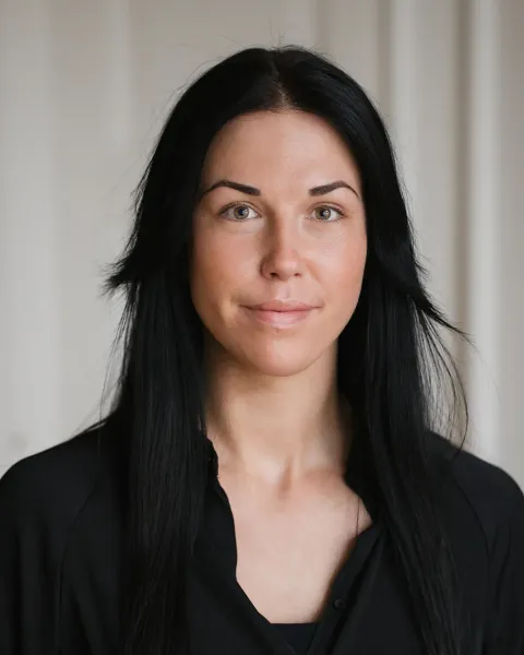 Jasmine Nielsen, Uthyrare & kundvärd